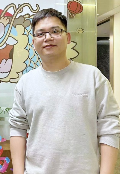 虞明明